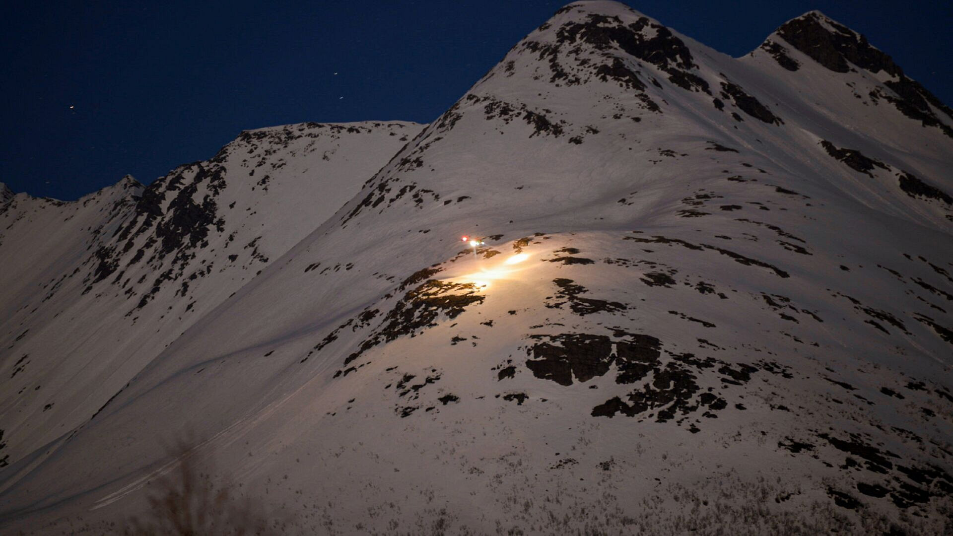 Hjelpeløs og skårfast