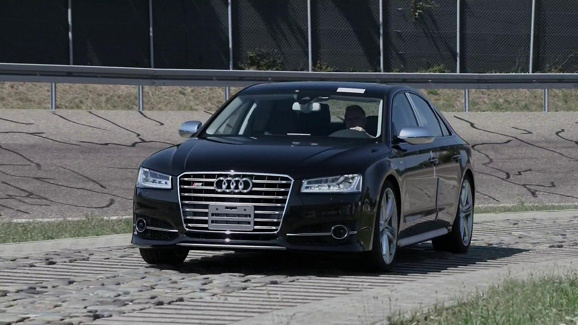 Audi S8